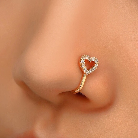 ⚜️[𝟯/$𝟭𝟴]⚜️NEW CZ Heart Shaped Fake Nose Ring - Picture 3 of 9